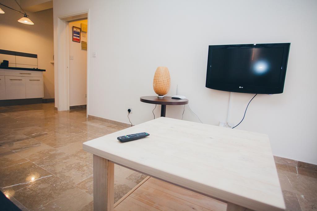 Vega Apartments リマソール エクステリア 写真