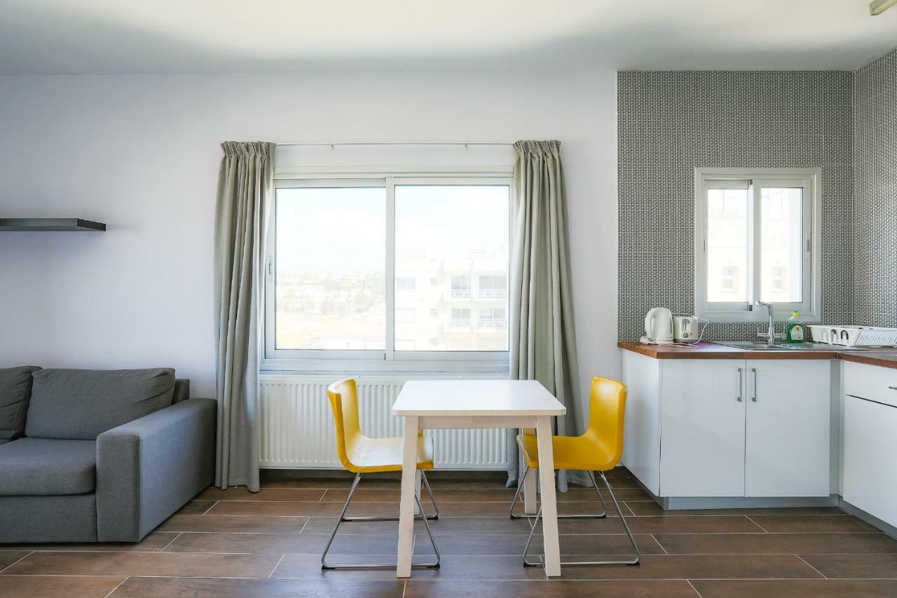 Vega Apartments リマソール エクステリア 写真