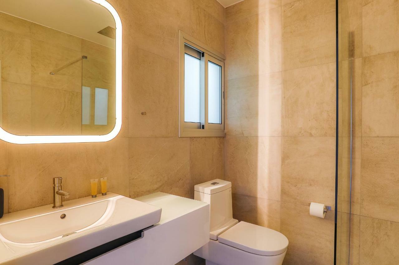 Vega Apartments リマソール エクステリア 写真